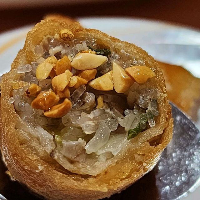 ร้านแดงแหนมเนือง 🌮
