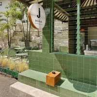 Cozy Brunch Spot: Jackfruit Bali