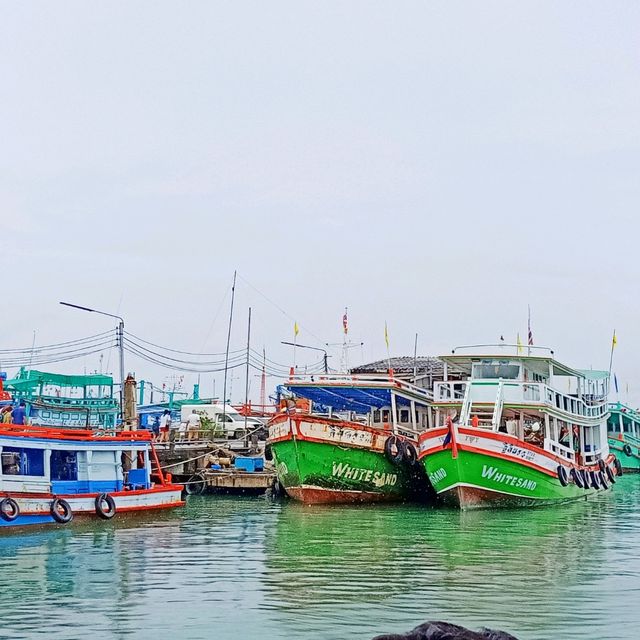 เที่ยวทะเลเสม็ด ทะเลสวยหาดใสใกล้กรุง