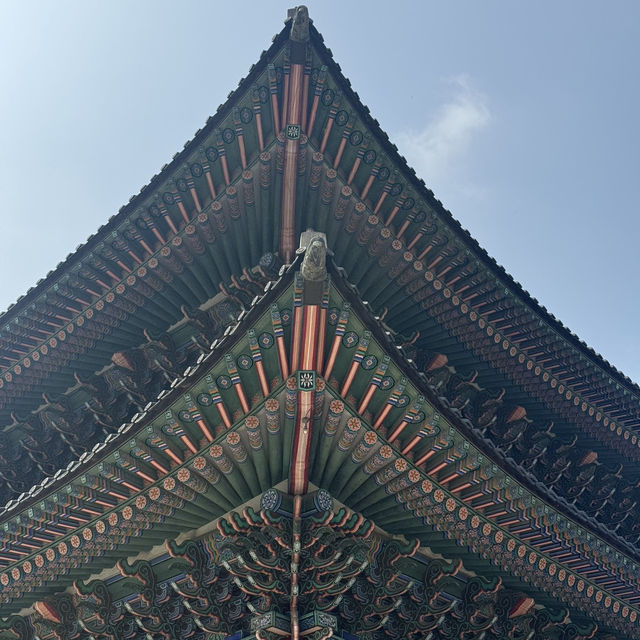A Day Exploring Seoul Gyeongbokgung Palace, Bukchon Hanok Village and Cheonggyecheon Stream
