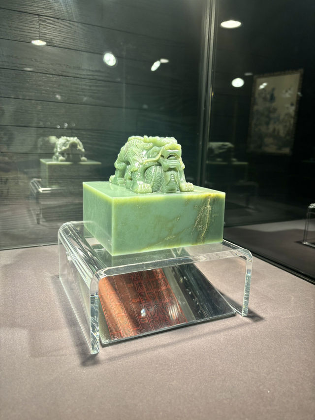 【中環】蘇富比旗艦藝廊：唐英絕響洋彩三元轉旋瓶，期間限定展覽