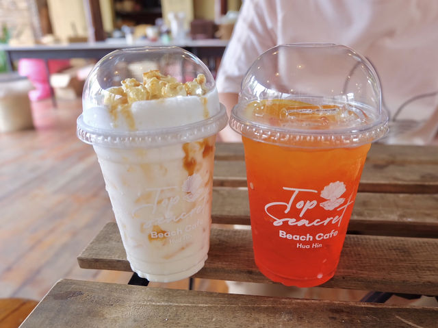 Top Seacret Beach Cafe หัวหิน