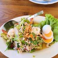 ร้านอร่อยริมน้ำในอยุธยา