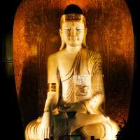 ขอพรปีใหม่ที่ Wenshu Yuan Monastery