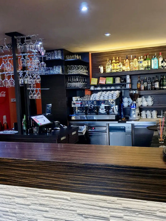 Mango Cafe
