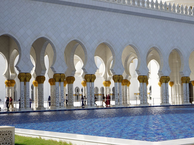 Majestic Experience at Sheikh Zayed Grand Mosque