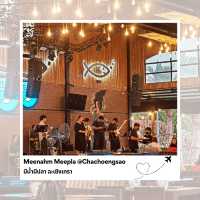 Meenahm Meepla (มีน้ำมีปลา) อาหารอร่อยริมแม่น้ำ