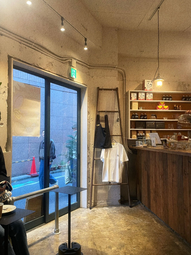 도쿄 시부야 힙스터들의 성지🔥☕️ 카페 “Good good not bad”
