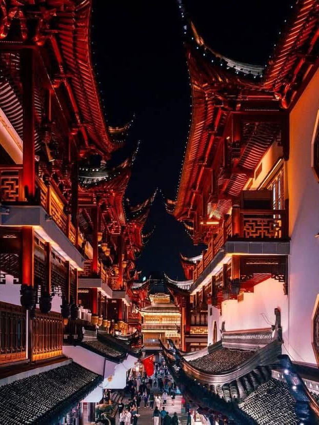 Shanghai – Largest city and financial hub 