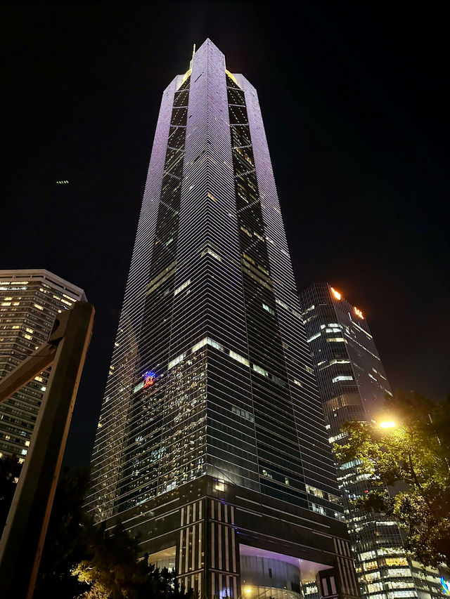 Vibrant Nights at Guangzhou’s Fashion Tianhe Commercial Square