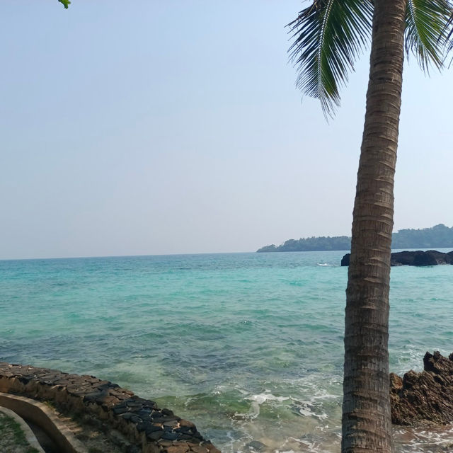 อยากพักใจอยู่กับคนรักให้ไป“เกาะหมาก” 🏝️🩵