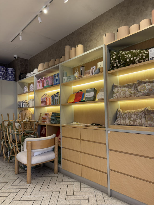 A Solo Date at Momaku Café: The Perfect Afternoon Escape