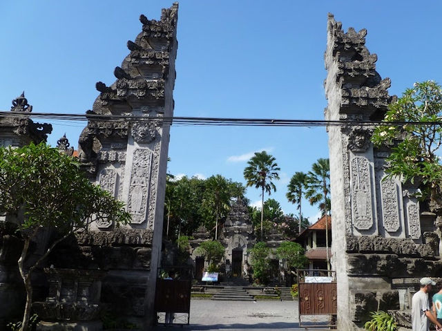 Museum Puri Lukisan巴厘島烏布魯基桑美術館藝術與文化的饗宴