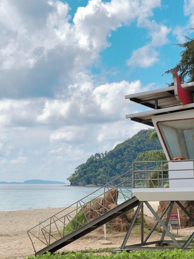 ทะเลสวย หาดทรายขาว ที่หาดทุ่งวัวแล่น ชุมพร