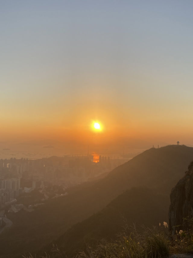 震撼的獅子山之日落🌅，讓人流連忘返的夜景🌃