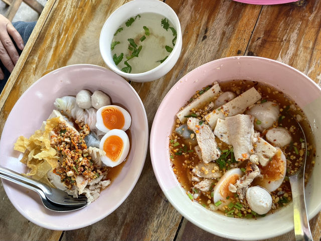คุณแจงก๋วยเตี๋ยวปากหม้อเข้าวัง จ.ขอนแก่น