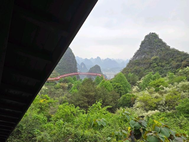 Heights of wonders: Discover Guilin's breathtaking glass trails