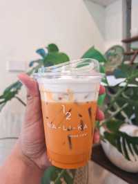 12 นาฬิกา คาเฟ่ลับ ลับ หลังราชมงคล
