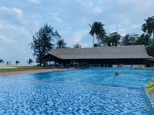 staycation beside beach❤️