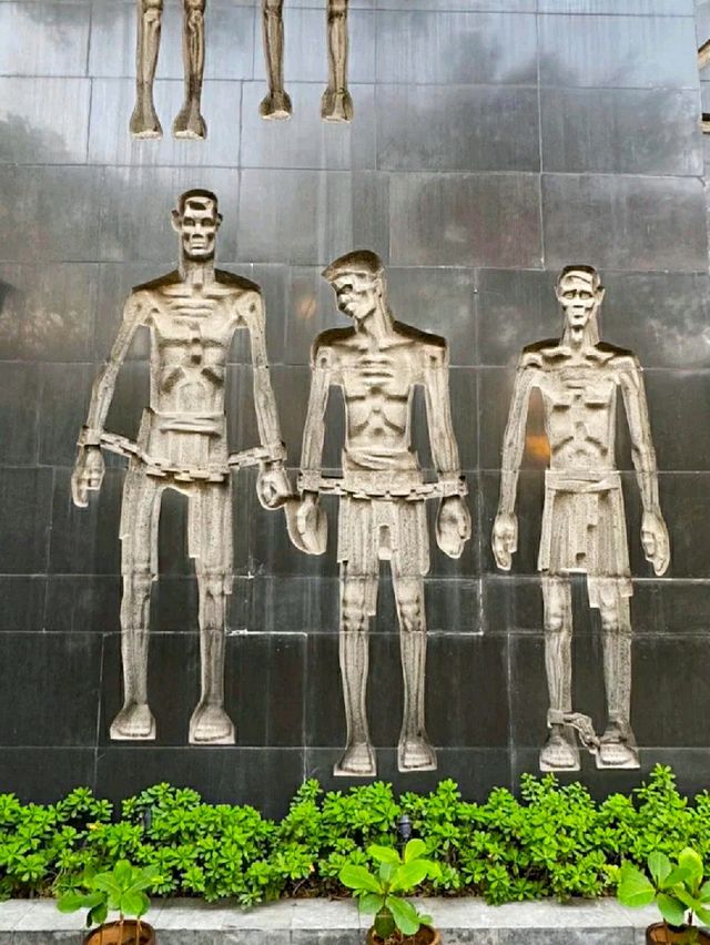 HOA LO PRISON.