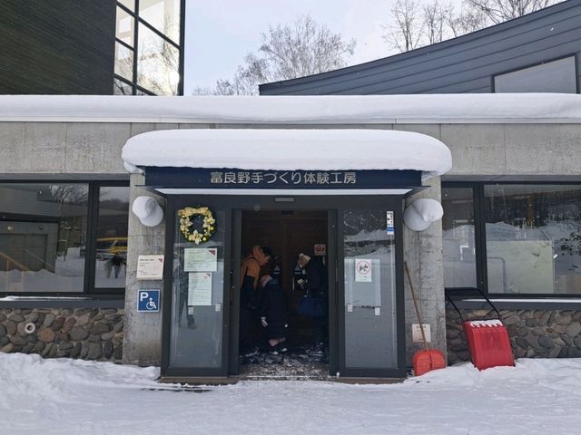 北海道旅遊🥳富良野起司工房😍品嚐出產最馳名的起司牛奶奶油類食品🧀