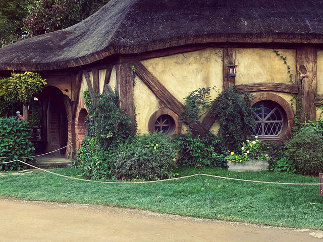 Hobbiton Movie Set guided bus tour
