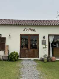 คาเฟ่สไตล์โฮมมี่สุดมินิมอล #นครปฐม 🏠☕️🍃