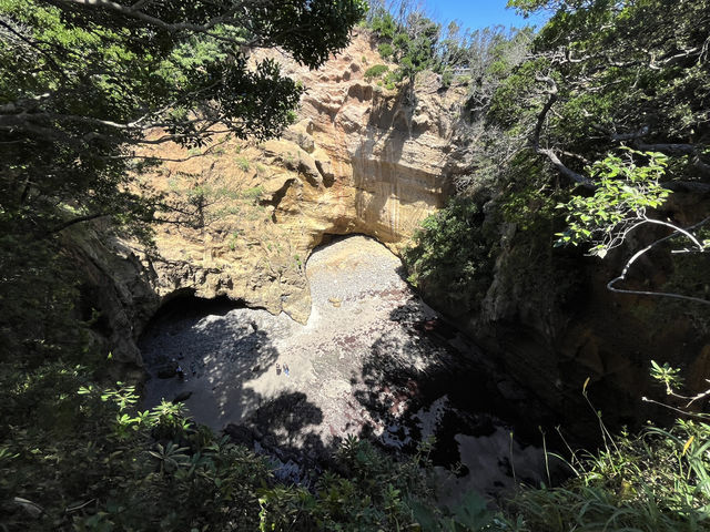 【静岡】上から見るとハート型の絶景「龍宮窟」