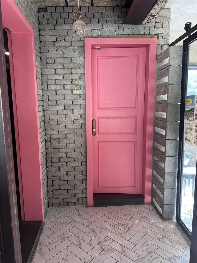 韓国♡釜山🇰🇷 ドリンクホルダーまでピンクな絶景カフェ♡