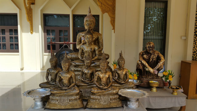 Wat Ban Rai Luang Phor Koon วัดบ้านไร่ หลวงพ่อคูณ