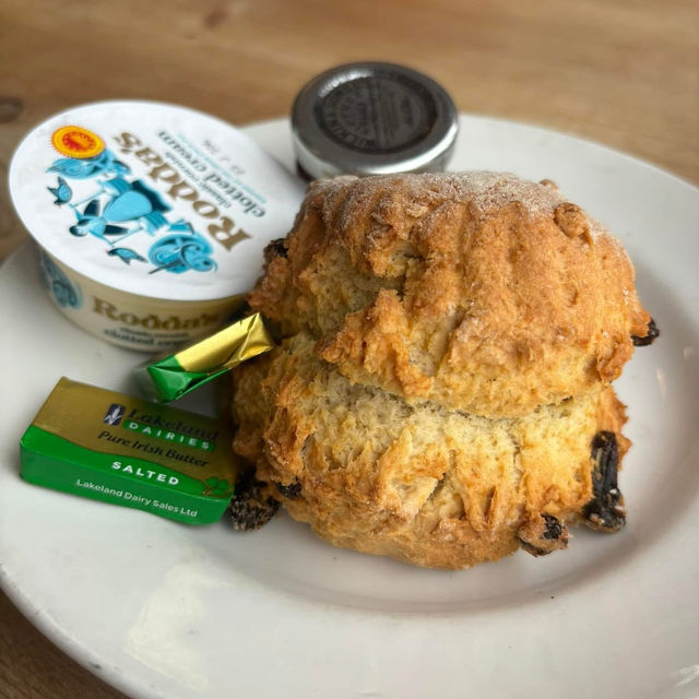 英國遇見櫻花的羊羊咖啡店