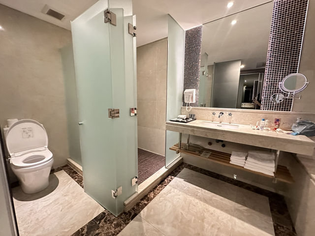The Mira Central Park Hotel
