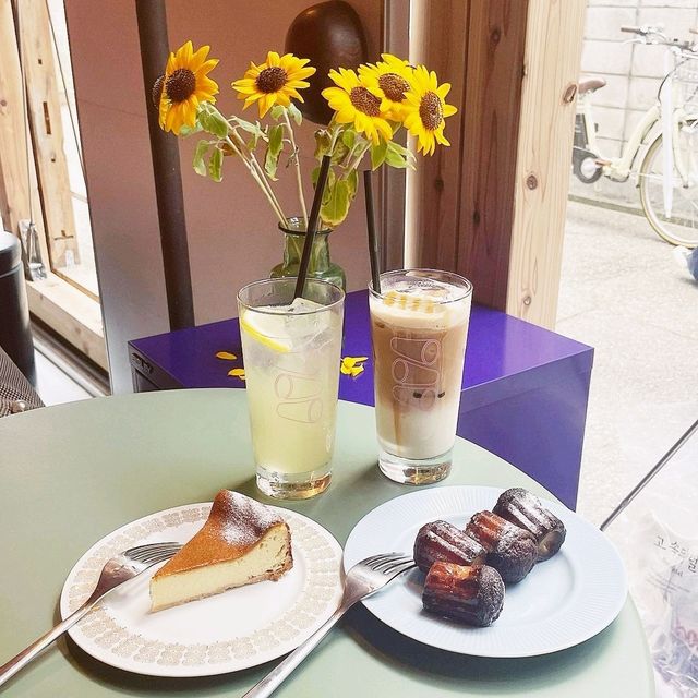 Spectacle Cafe