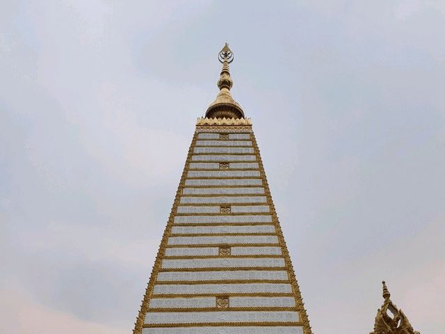 วัดพระธาตุหนองบัว ความสวยงามในอุบลราชธานี