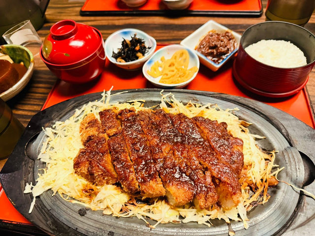 名古屋🇯🇵豬排人氣排隊名店之一！