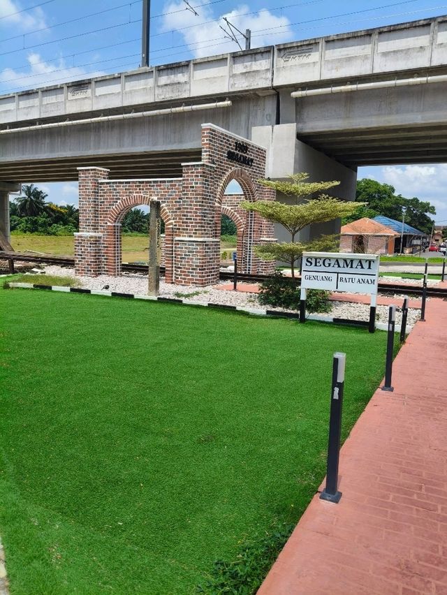 🚉From War Wounds to Working Rails: Segamat’s Iron Bridge Since 1909