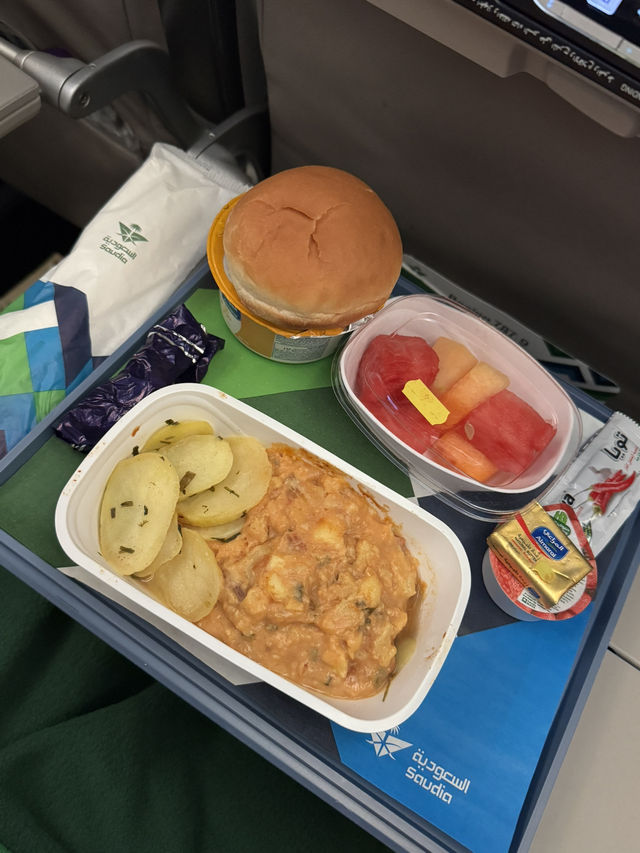SAUDIA AIRLINE MEALS 🤩