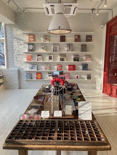 韓国🇰🇷明洞雑貨屋】 NYUNYU GIFTSHOP | Trip.com 明洞