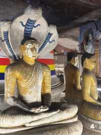 🇱🇰 ダンブッラ石窟寺院