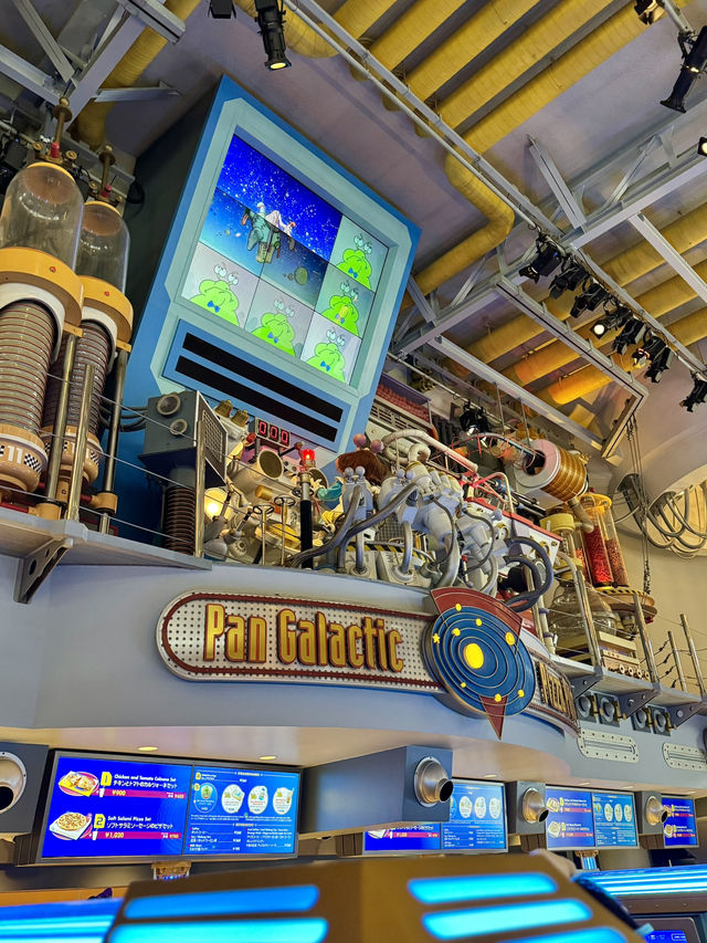 【東京ディズニーランド】太陽系第1号店のピザレストラン
