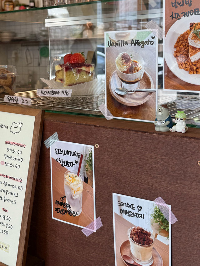 🍭온화사계_삼송역 창릉천 산책길 테라스있는 카페