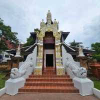 ชมหอธรรมและพิพิธภัณฑ์ หลวงปู่จันทร์ กุสโล