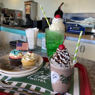 【Just Like America】The Cafe at Yokota Base is Too Cute