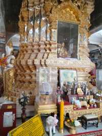 วัดพระพุทธบาทตากผ้า จ.ลำพูน
