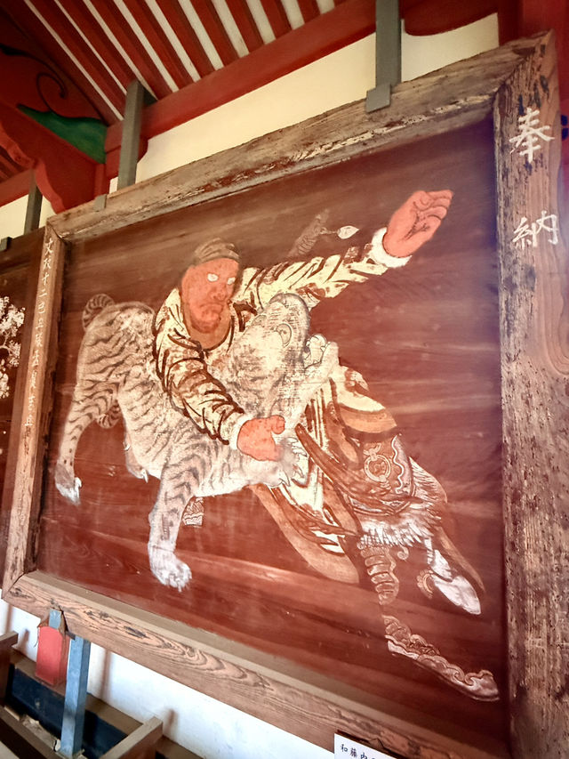 松山｜日本三大八幡造建築 伊佐爾波神社的「必中」傳說