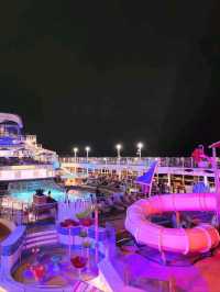 Singapore:🚢✨ Ovation of the Seas – Luxury Meets Adventure at Sea! 🌊🌏