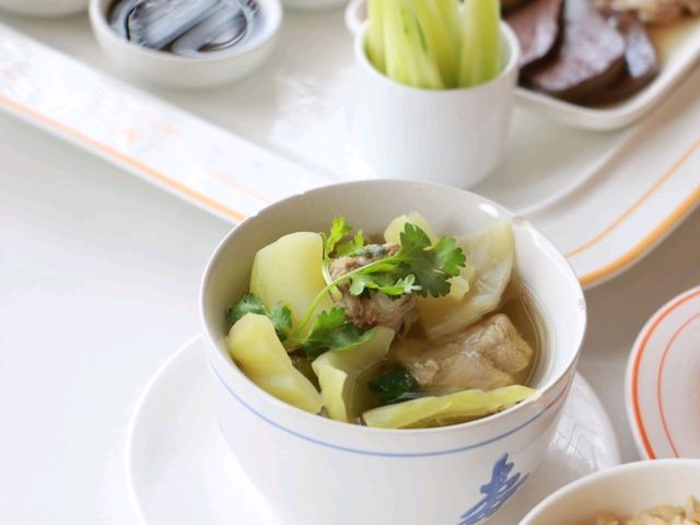 ข้าวมันไก่จิตรลดา เขาใหญ่