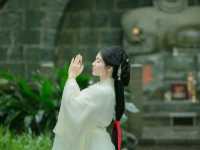 Be sure to catch the free photoshoot at Four Season Hangzhou Westlake