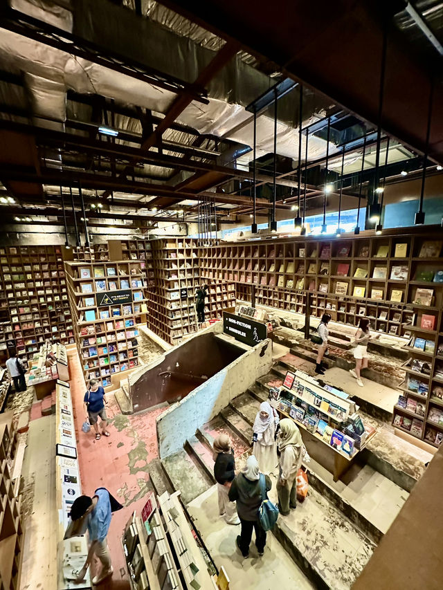 From Silver Screens to Story Pages: A Cinematic Maze for Book Lovers at REXKL