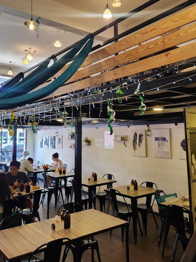 Chill Vibes at Summer Breeze Cafe